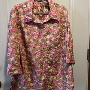 👗5/$25 gently used blouse